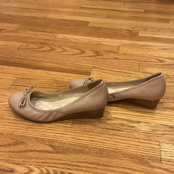 Taupe/nude Cole Hahn wedges 8.5AA - Picture 5 of 5